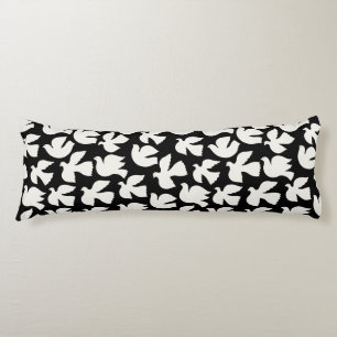 Coussins Longs Graceful white volant colombes motif graphique