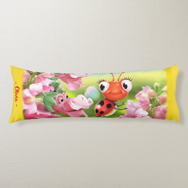 Coussins Longs Ladybug dans le jardin fleuri. Personnalité du géa (Devant)