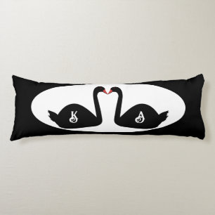 Coussins Longs Mariage gothique baiser cygnes noirs Monogramme pe