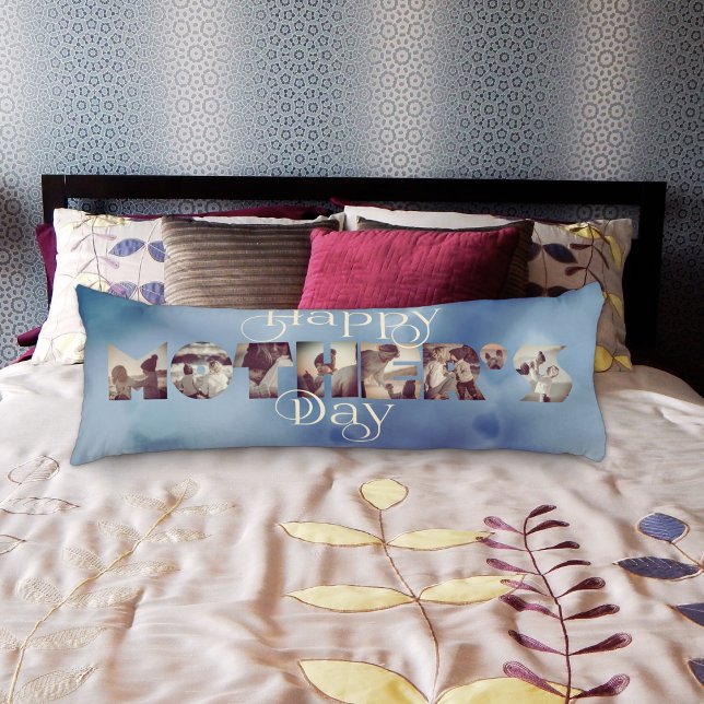 Coussins Longs Moments éternels : Un hommage personnalisé pour ma (Mother’s Day customized body pillow laying on a bed)
