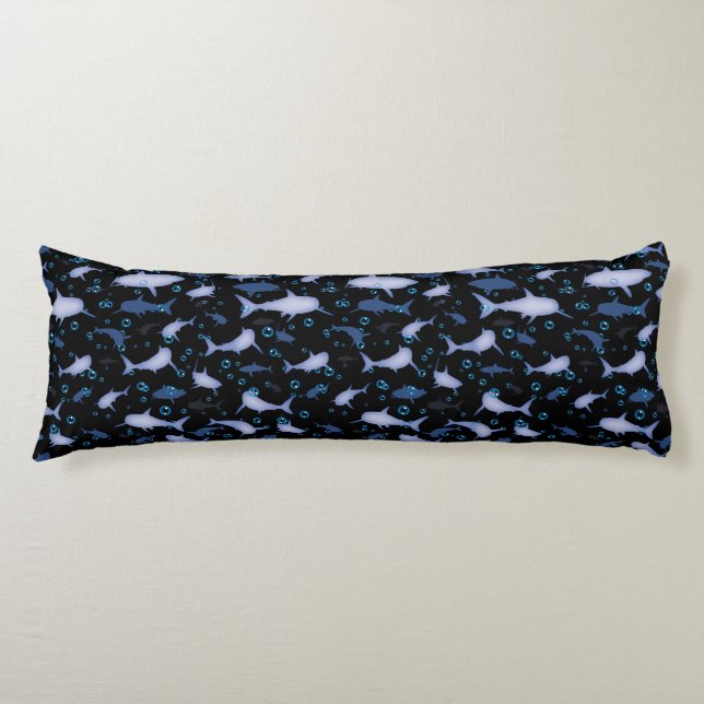 Coussins Longs Motif en silhouette de requin noir et bleu (Devant)