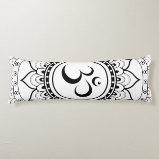Coussins Longs Om Mandala blanc et noir recto verso