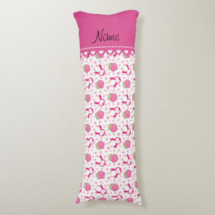Coussins Longs Petits gâteaux roses blancs nommés personnalisé