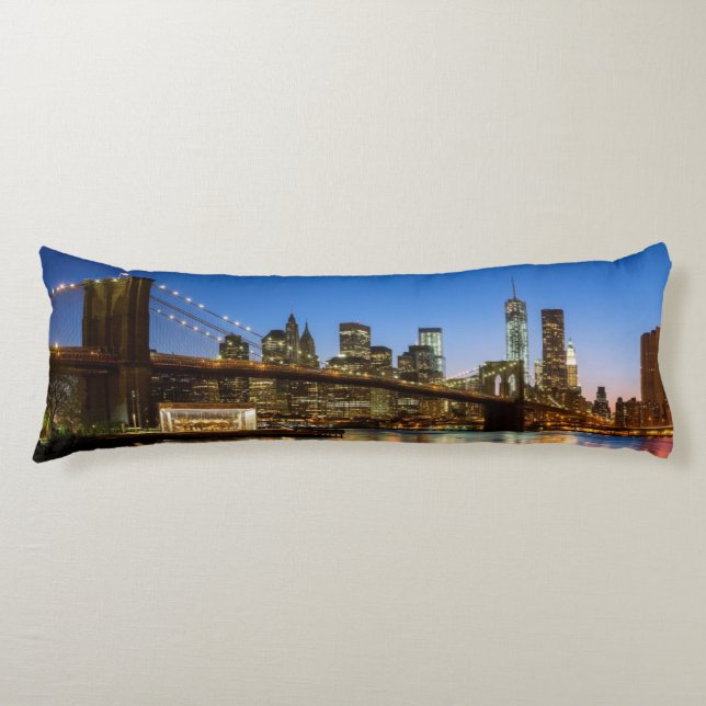 Coussins Longs Pont de Manhattan et de Brooklyn au crépuscule (Devant)