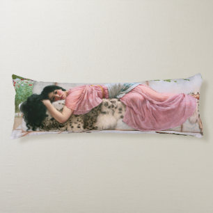 Coussins Longs Quand le coeur est jeune par John William Godward