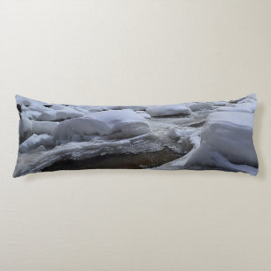 Coussins Longs Rivière de montagne hivernale – Wild Nature Rouman