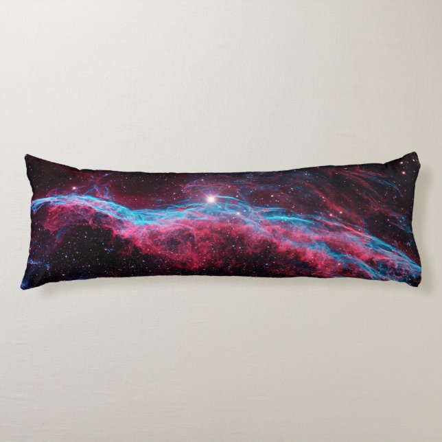 Coussins Longs Veil Nebula, salle de sorcière, Astronomie Imprime (Devant)
