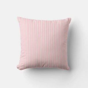 Coussins rayés à crème rose pastel