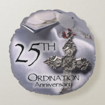 25e cabinet Anniversary Cross Host
