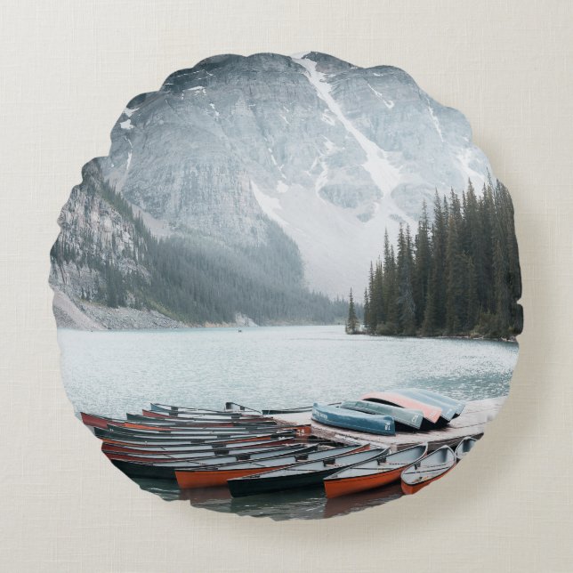 COUSSINS RONDS BLACK MOUNTAIN COVERED WITH SNOW UNDER GREY SKY (Devant)