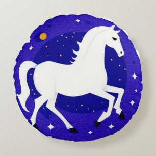 Coussins Ronds Cheval Blanc Élégant dans une Affichage de Nuit Co