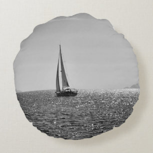 Coussins Ronds Cool photo moderne bateau à voile en été