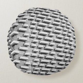 Coussins Ronds Gray concrete building