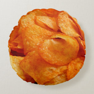 Coussins Ronds Gros plan de chips juteux, croustillants sur plaqu