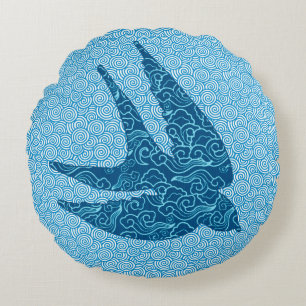 Coussins Ronds Hirondelle japonaise en vol, Cobalt et bleu pâle