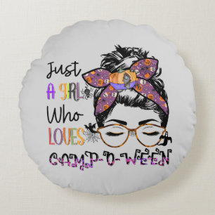 Coussins Ronds Juste une fille qui aime Camp-o-ween Halloween C