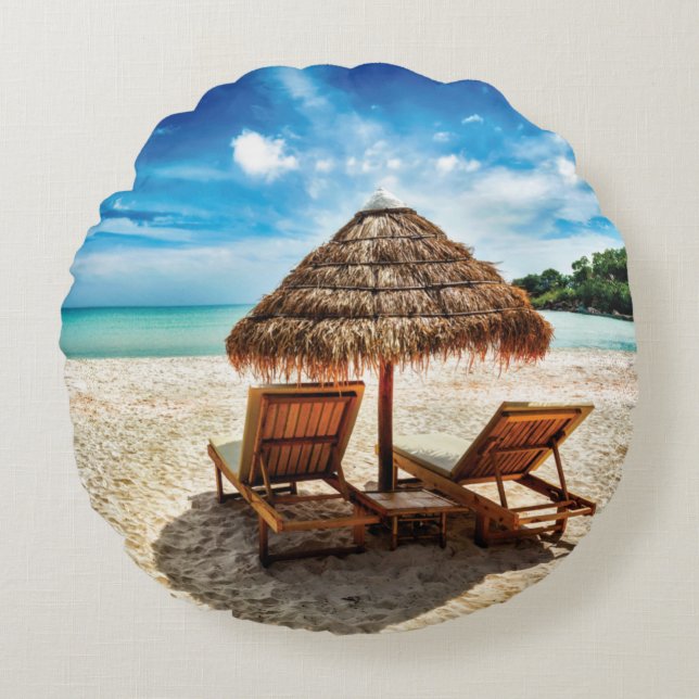 Coussins Ronds Lounge on beach throw pillow (Devant)