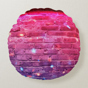 Coussins Ronds Lumière néon : mur de brique vide.