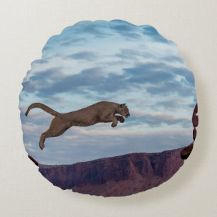 Coussins Ronds Mountain Lion Jumping Morning Skyjump,lion,animal,