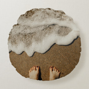Coussins Ronds Pieds de personne en bord de mer