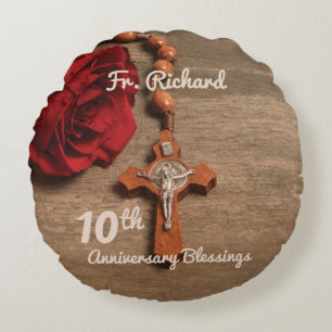 Coussins Ronds Prêtre 10ème anniversaire de l'Ordination Rose et