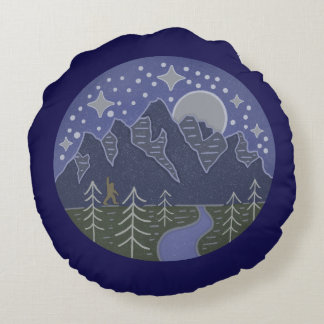Coussins Ronds Promenade étoilée de Bigfoot | Art folklorique de