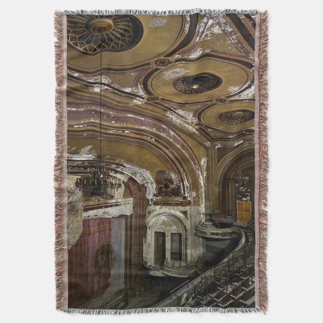 Couverture Abandoned Theatre (devant Vertical)