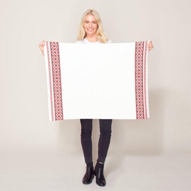 Couverture brodée ukrainienne Vyshyvanka (En situation)