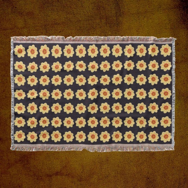 Couverture Dahlia jaune motif floral sur noir (In Situ Front)