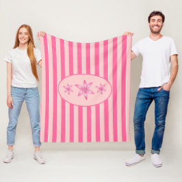 Couverture en polaire fleurie rayée rose clair et