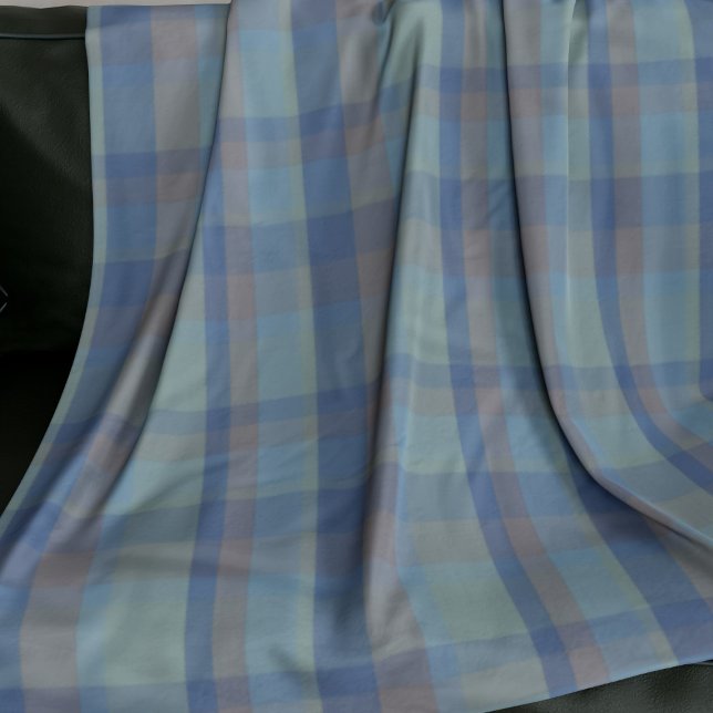 Couverture en toscane bleu en molleton (Fun tartan blanket for you. Inspired by the colours of the original figaros in a vintage muted way)