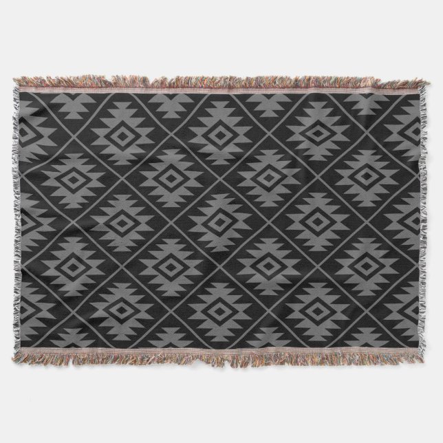 Couverture Gris de motif stylisé par symbole aztèque sur le (Devant)