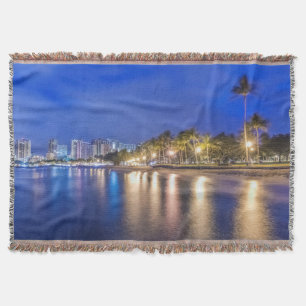 Couverture La ville de Waikiki à l'aube