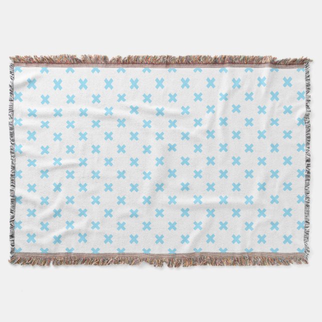 Couverture Points de croix bleu bébé sur fond blanc (Devant)