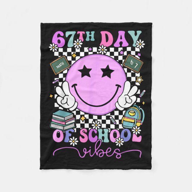 Couverture Polaire 67th Day Of School Vibes Groovy Retro 100 Days Of  (Devant)