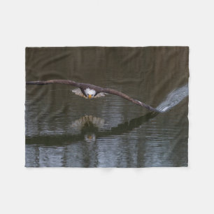Couverture Polaire Aigle à tête blanche en vol