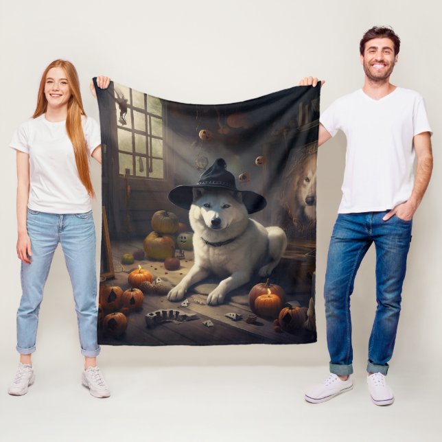 Couverture Polaire Akita Citrouilles Halloween effroi (En situation)