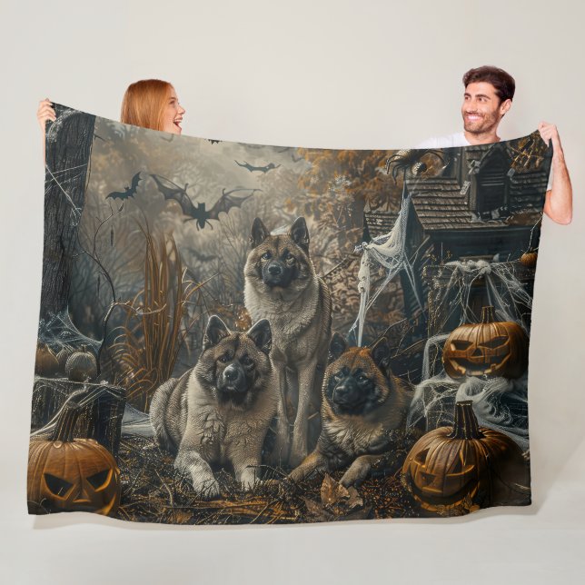 Couverture Polaire Akita Halloween Chien de nuit plaisir (En situation)