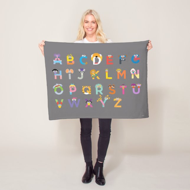 Couverture Polaire Alphabet de rue Sésame personnalisable (En situation)
