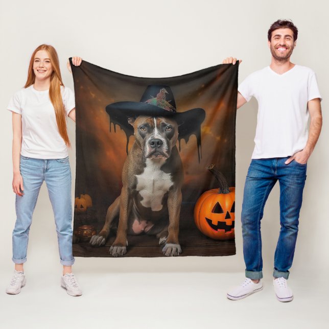 Couverture Polaire American Staffordshire Citrouille Halloween effray (En situation)