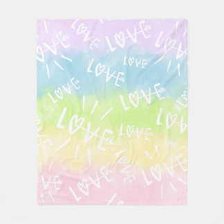 Couverture Polaire Amour en pastel d'arc-en-ciel