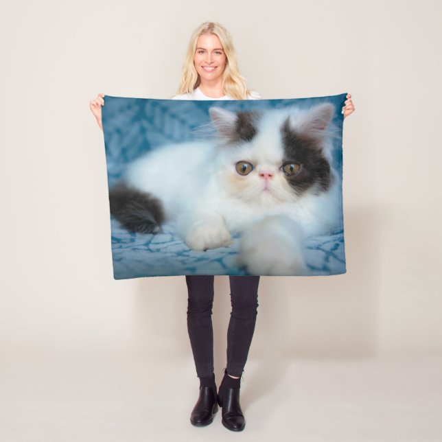 Couverture Polaire Animaux de bébés cutest | Kitten noir et blanc (En situation)