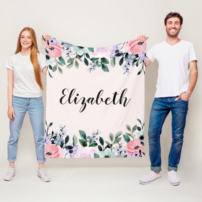 Couverture Polaire Aquarelle rose violet et verte (En situation)