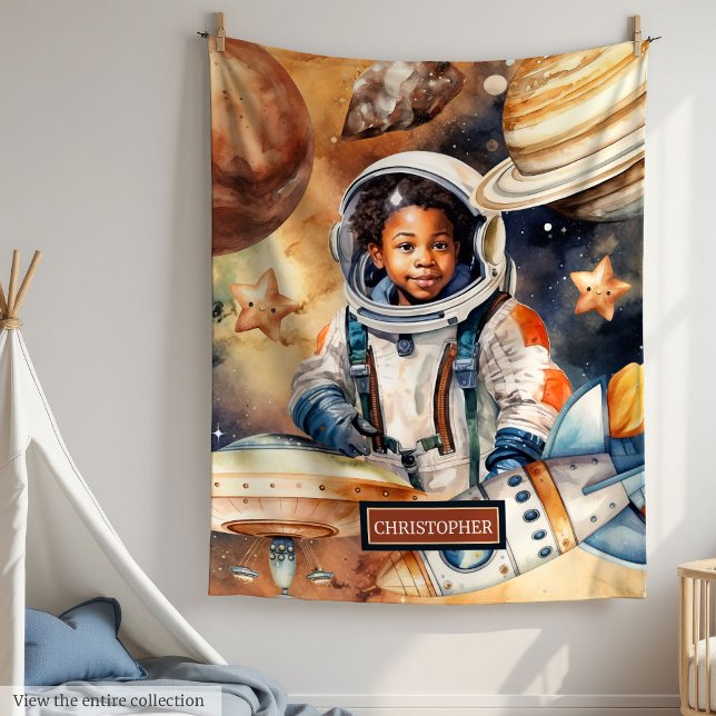 Couverture Polaire Aquarelle spatiale de l'astronaute de peau noire (Black Skin Boy Astronaut Space Watercolor Style Fleece Blanket)