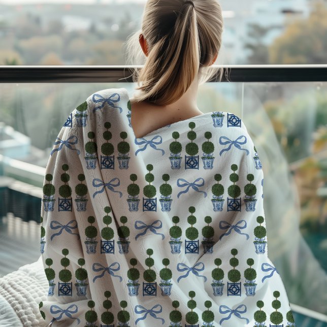 Couverture Polaire Arbre topiaire en chinoiserie avec monogramme  (Topiary Tree Blanket)