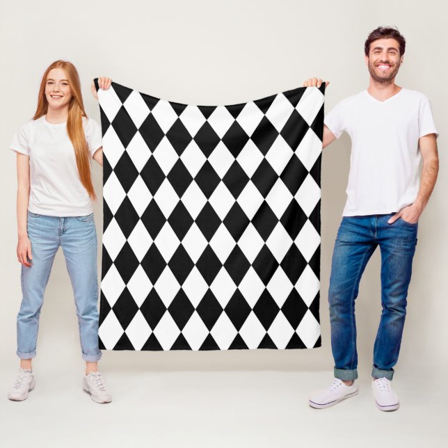 Couverture Polaire Arlequin noir et blanc (En situation)