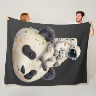 Couverture Polaire Astronaut on a Space Panda Surreal Weird and Fun
