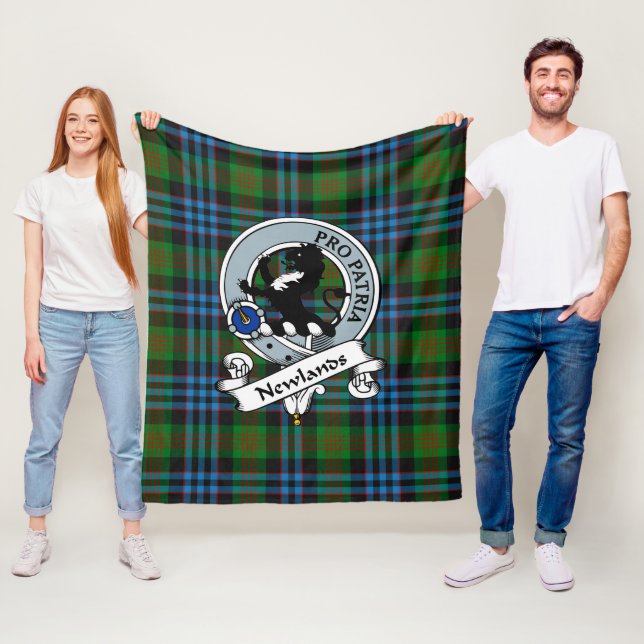 Couverture Polaire Badge du clan Newlands Tartan Plaid (En situation)