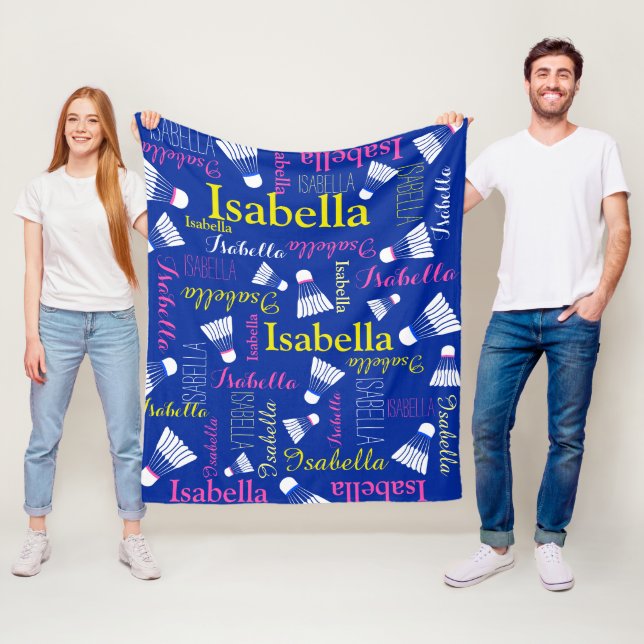 Couverture Polaire Badminton blanc, bleu et rose nom filles (En situation)