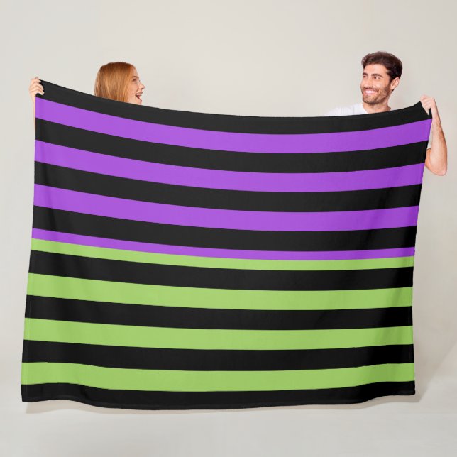 Couverture Polaire Bande verte violette et noire d'Halloween (En situation)